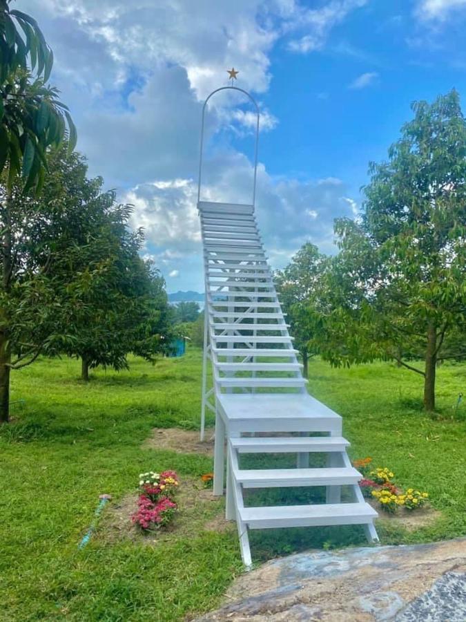 The Moon Camp Khanom Ban Plau 外观 照片
